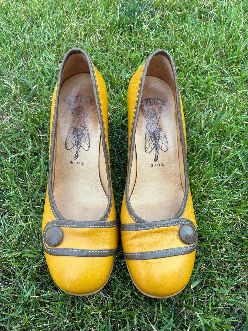 Fly London “Fly Girl” Woman’s Yellow Leather Shoes with Contrast Trim - Picture 10 of 11